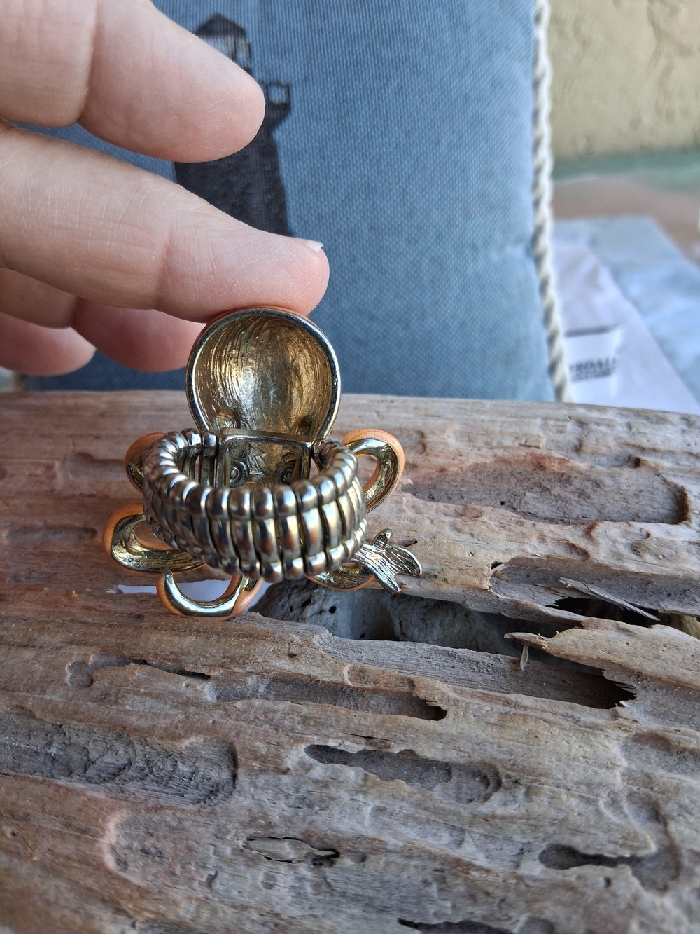 Octopus Stretch Ring with Blue Rhinestones - Picture 5 of 7